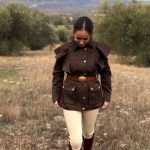 Cinturón dorado hebilla ovalada