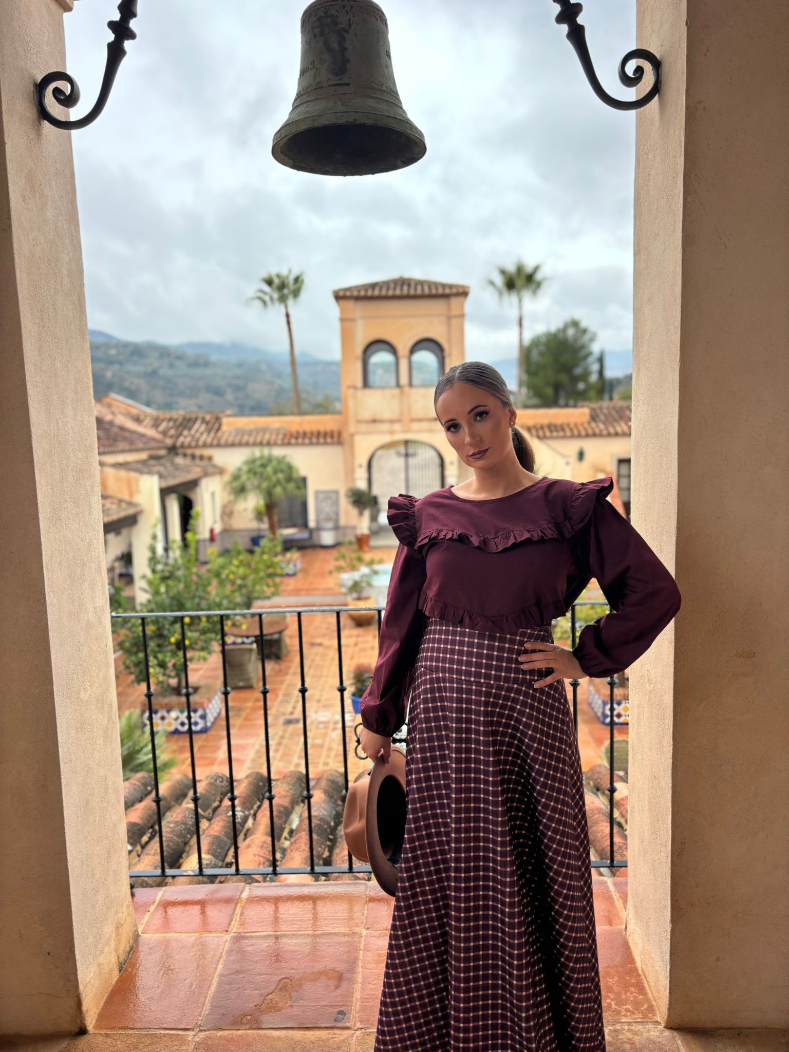 WhatsApp Image 2025-12-03 at 08.27.01