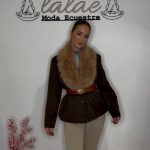 Chaqueta con tablas color marrón